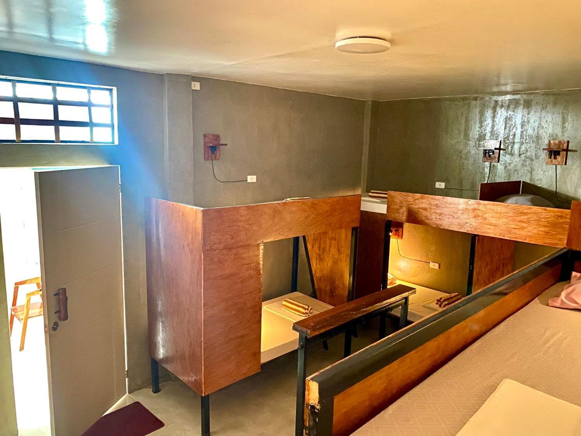 Laguno Hostel And Guest House Moalboal Ngoại thất bức ảnh